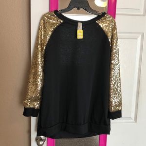 Lightweight Black top with Gold sleeves